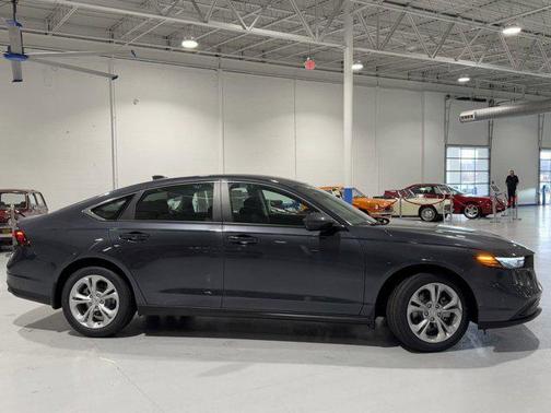 2025 Honda Accord LX 1.5T