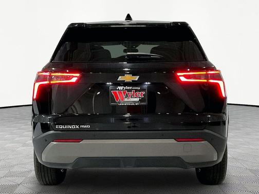 Mosaic Black Metallic 2025 Chevrolet Equinox 1LT
