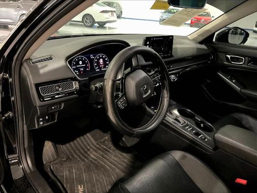 Crystal Black Pearl 2022 Honda Civic Touring