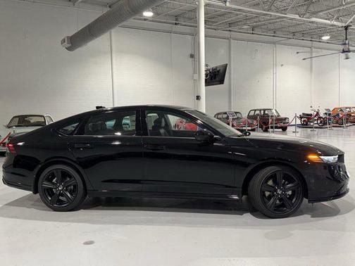 2025 Honda Accord Hybrid Base