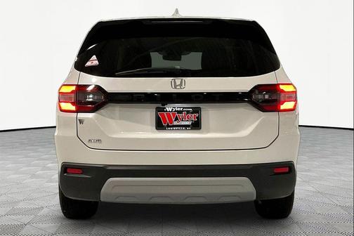 Platinum White 2025 Honda Pilot EX-L