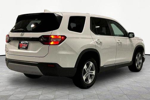 Platinum White 2025 Honda Pilot EX-L