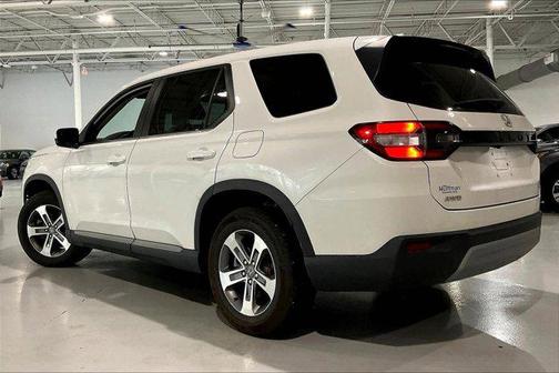 Platinum White 2025 Honda Pilot EX-L