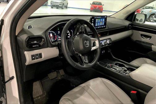 Platinum White 2025 Honda Pilot EX-L