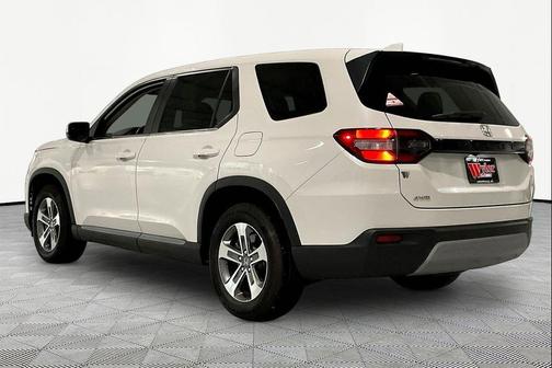 Platinum White 2025 Honda Pilot EX-L