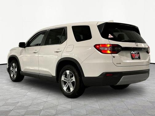 Platinum White 2025 Honda Pilot EX-L