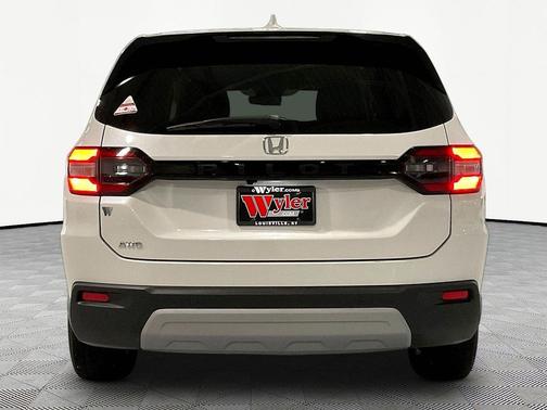 Platinum White 2025 Honda Pilot EX-L