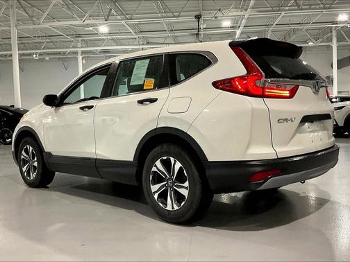White Diamond Pearl 2018 Honda CR-V LX