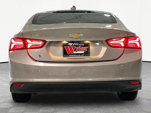 Mineral Gray Metallic 2022 Chevrolet Malibu FWD LT