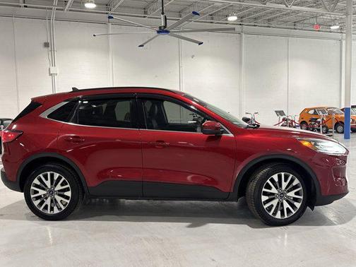 2020 Ford Escape Titanium