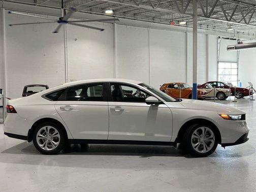 2025 Honda Accord LX 1.5T