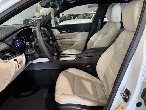 2023 Cadillac CT4 Luxury