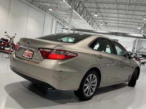 2017 Toyota Camry Hybrid XLE