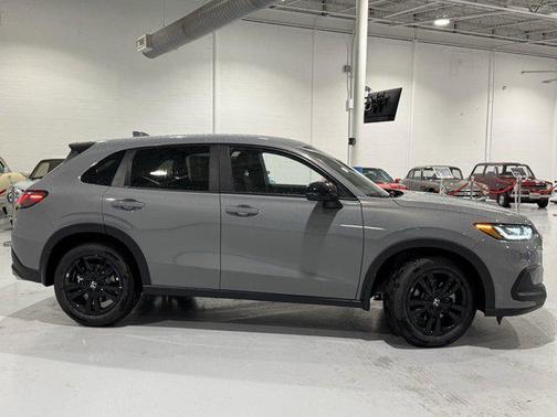 Urban Gray Pearl 2026 Honda HR-V AWD Sport