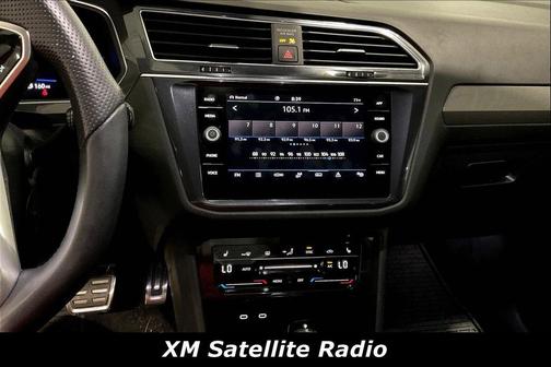 Oryx White Pearl 2022 Volkswagen Tiguan 2.0T SE R-Line Black 4MOTION