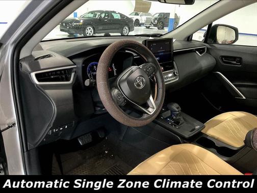 Sonic Silver/Jet Black 2026 Toyota Corolla Cross LE