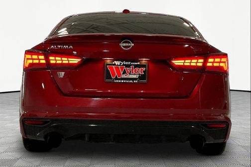 Scarlet Ember Tintcoat 2023 Nissan Altima SR FWD