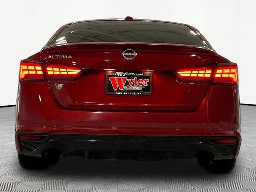 Scarlet Ember Tintcoat 2023 Nissan Altima SR FWD