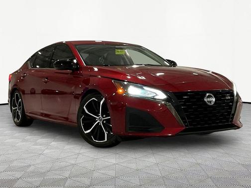 Scarlet Ember Tintcoat 2023 Nissan Altima SR FWD