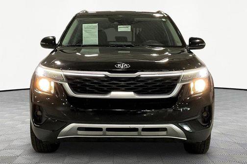 Cherry Black 2021 Kia Seltos S