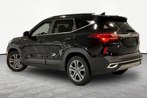 Cherry Black 2021 Kia Seltos S