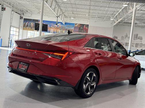 2023 Hyundai ELANTRA Limited