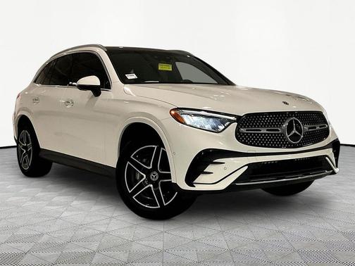 White 2024 Mercedes-Benz GLC 300 4MATIC
