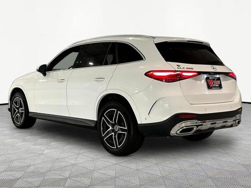 White 2024 Mercedes-Benz GLC 300 4MATIC