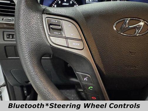 2018 Hyundai SANTA FE SE