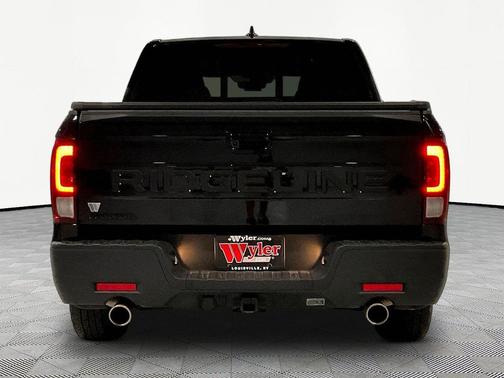 Crystal Black Pearl 2024 Honda Ridgeline RTL