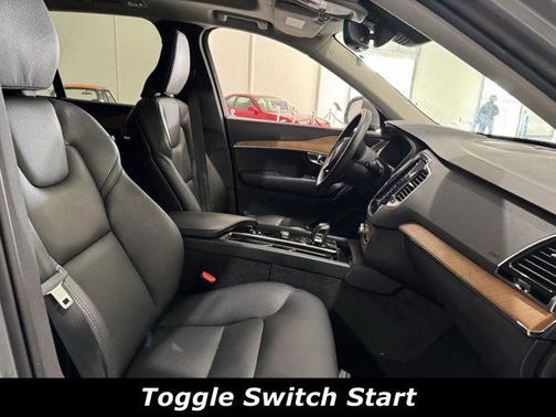 2024 Volvo XC90 B6 Plus Bright Theme 7-Seater