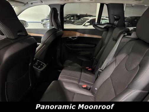 2024 Volvo XC90 B6 Plus Bright Theme 7-Seater