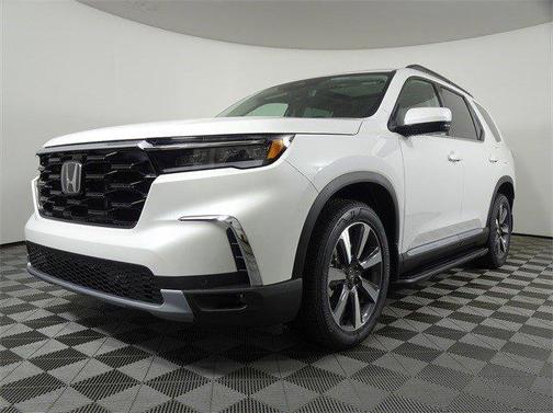 2025 Honda Pilot Touring 8-Passenger