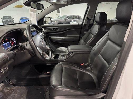 2023 GMC Acadia AWD SLT