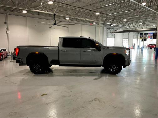 Sterling Metallic 2024 GMC Sierra 2500 AT4