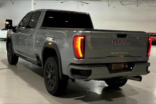 Sterling Metallic 2024 GMC Sierra 2500 AT4