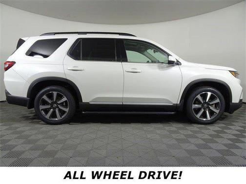 2025 Honda Pilot Touring 8-Passenger
