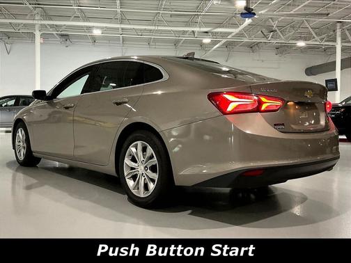 Mineral Gray Metallic 2022 Chevrolet Malibu FWD LT