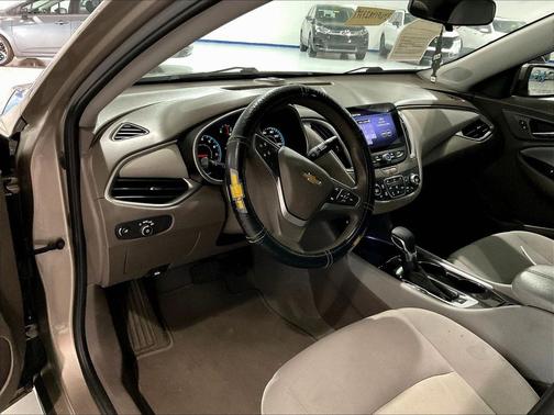 Mineral Gray Metallic 2022 Chevrolet Malibu FWD LT