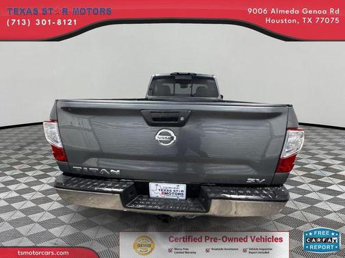 2017 Nissan Titan SV