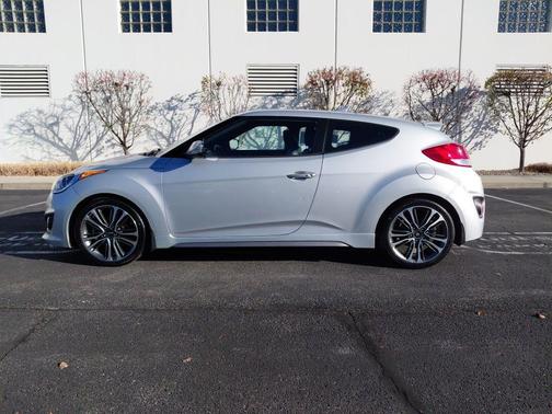 2016 Hyundai Veloster Turbo