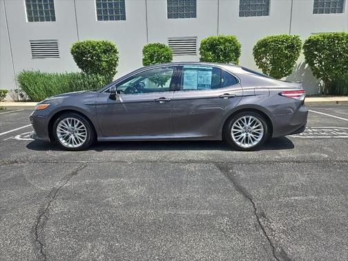2018 Toyota Camry Hybrid XLE