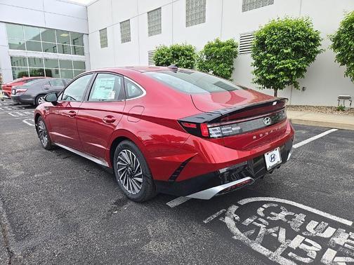2025 Hyundai SONATA Hybrid SE