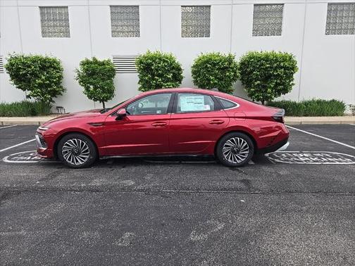 2025 Hyundai SONATA Hybrid SE