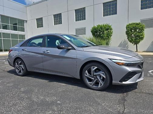 2025 Hyundai ELANTRA Sport