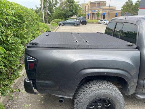 2022 Toyota Tacoma SR