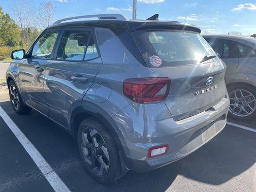 2022 Hyundai VENUE Limited