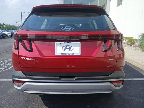 2025 Hyundai TUCSON SE