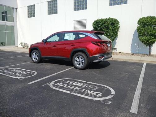 2025 Hyundai TUCSON SE