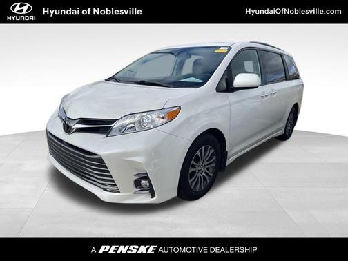 2019 Toyota Sienna XLE